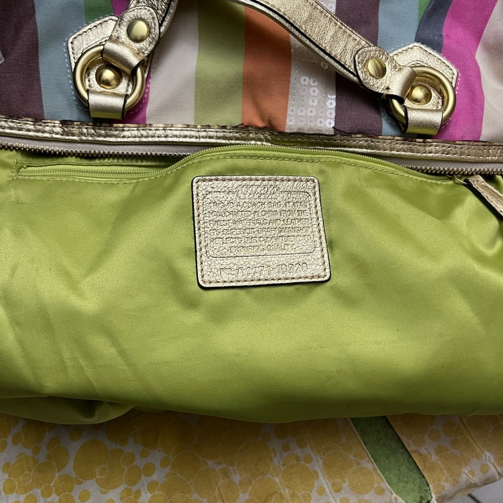 Coach handbag - Picture 2 of 2